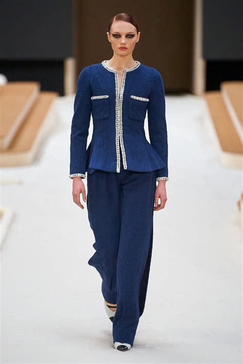 THE CHANEL SUIT SPRING